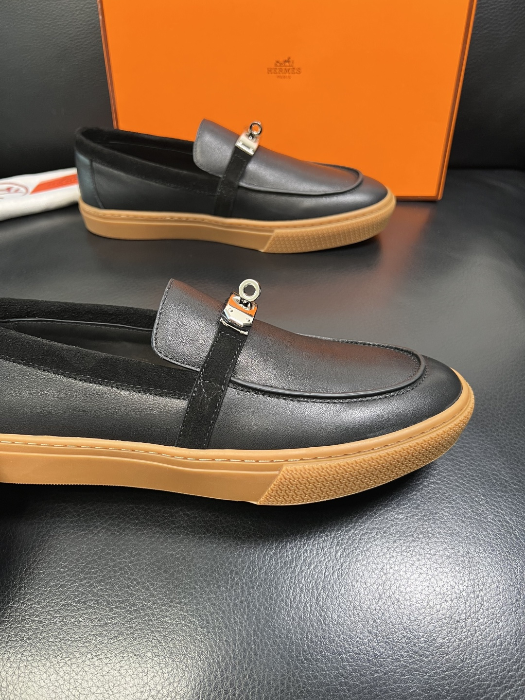 Hermes 高品质 顶级工艺品 爱马仕 专柜同步发售原厂配置，意大利进口原版牛皮面料，高品质拼接工艺，