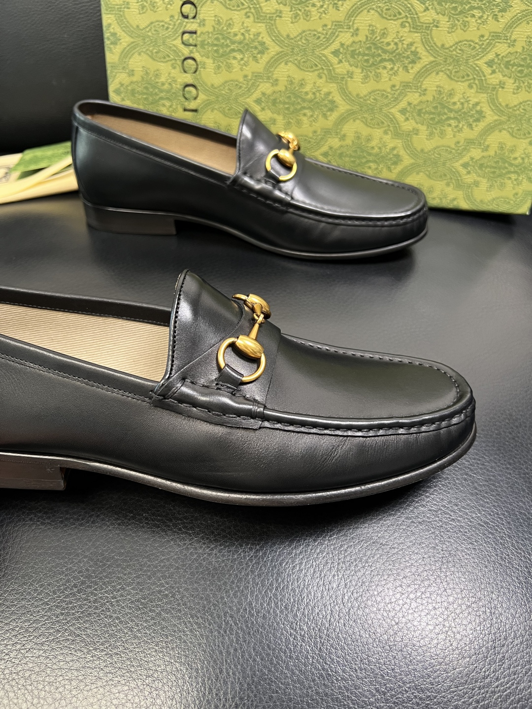 Gucci 顶级工艺品 古奇 皮鞋系列专柜同步 原厂配置，意大利进口原版牛皮，进口水染牛里 ，鞋底：原厂