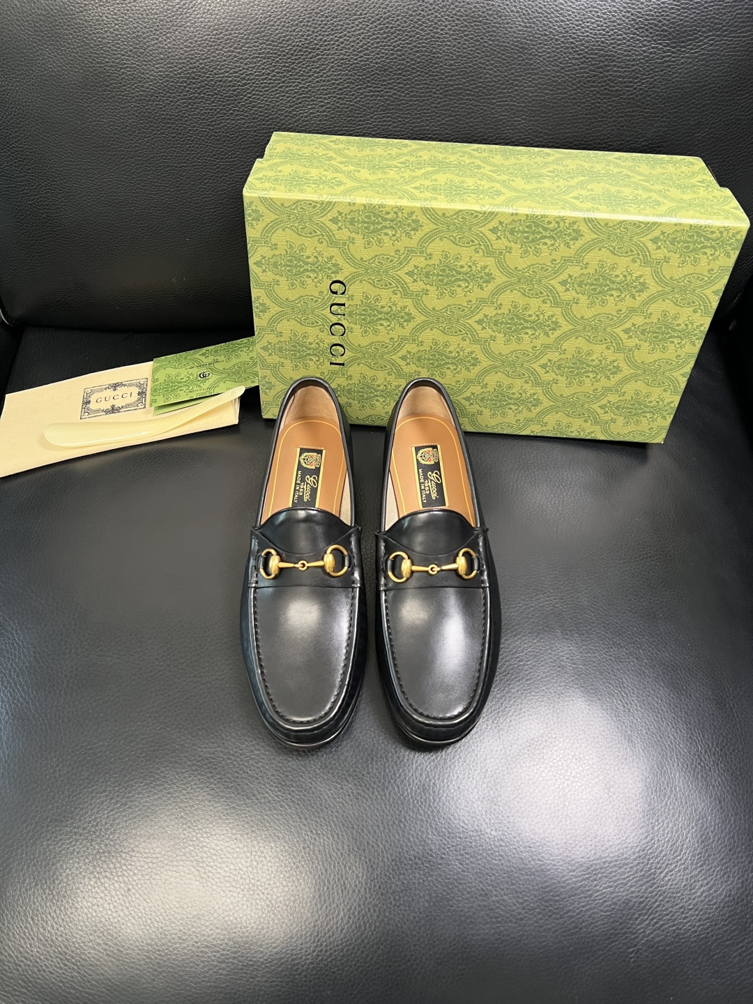 Gucci 顶级工艺品 古奇 皮鞋系列专柜同步 原厂配置，意大利进口原版牛皮，进口水染牛里 ，鞋底：原厂
