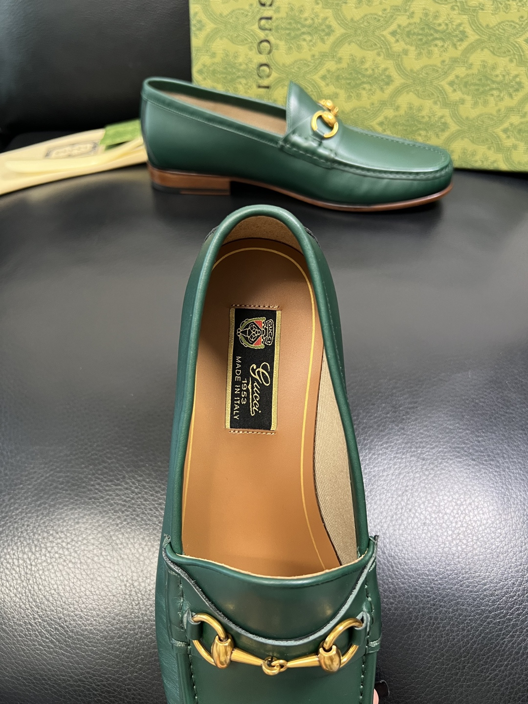 Gucci 顶级工艺品 古奇 皮鞋系列专柜同步 原厂配置，意大利进口原版牛皮，进口水染牛里 ，鞋底：原厂