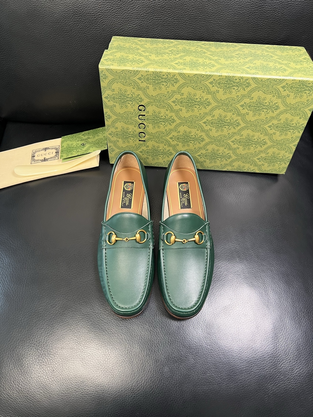 Gucci 顶级工艺品 古奇 皮鞋系列专柜同步 原厂配置，意大利进口原版牛皮，进口水染牛里 ，鞋底：原厂