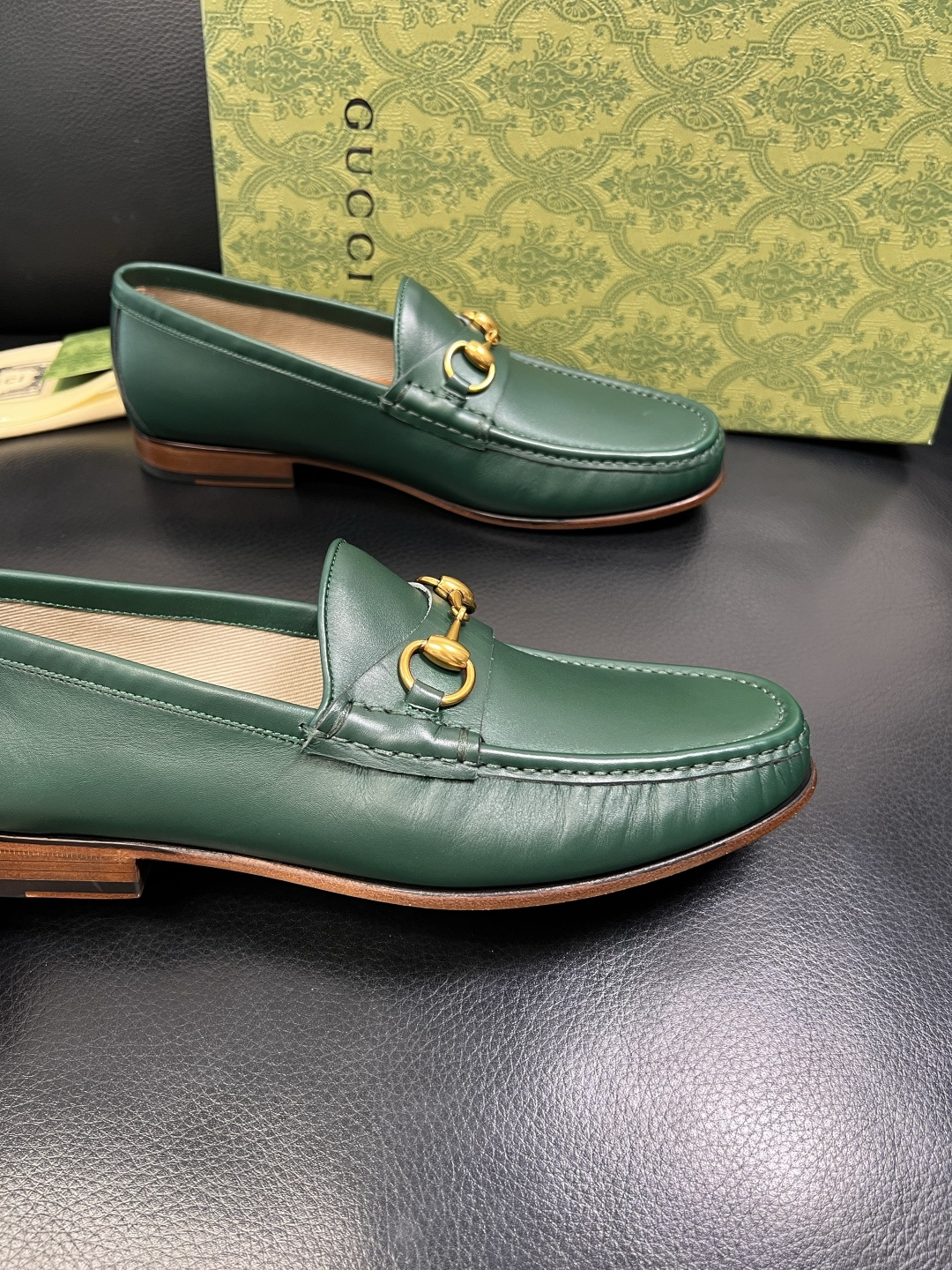 Gucci 顶级工艺品 古奇 皮鞋系列专柜同步 原厂配置，意大利进口原版牛皮，进口水染牛里 ，鞋底：原厂