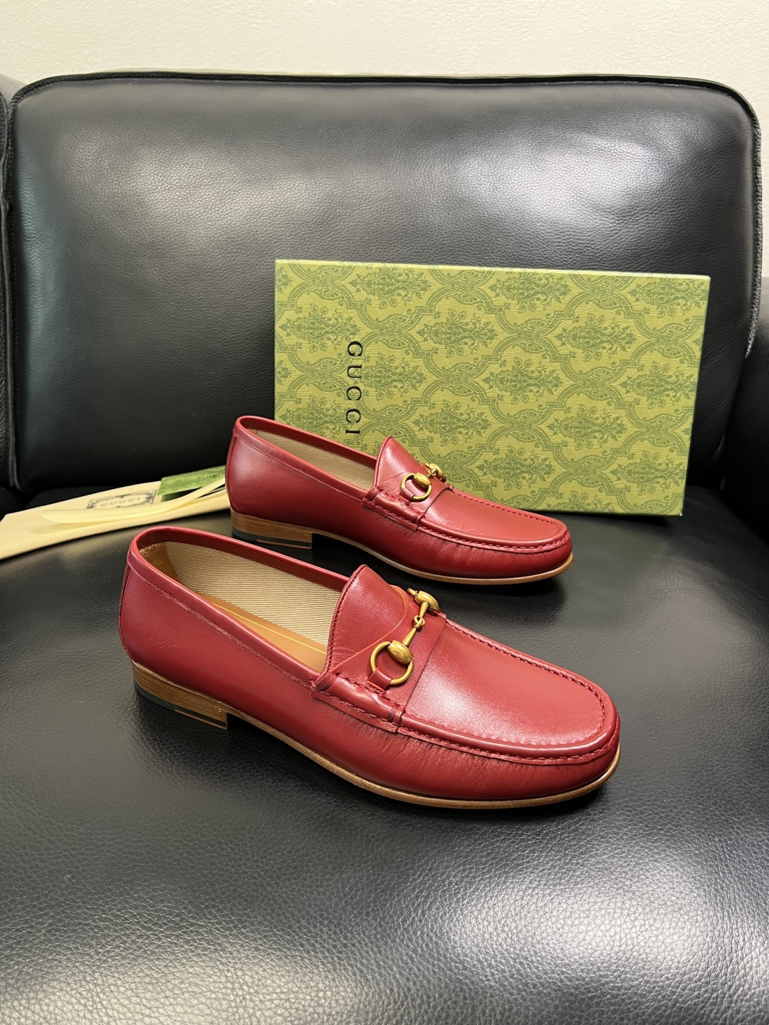 Gucci 顶级工艺品 古奇 皮鞋系列专柜同步 原厂配置，意大利进口原版牛皮，进口水染牛里 ，鞋底：原厂