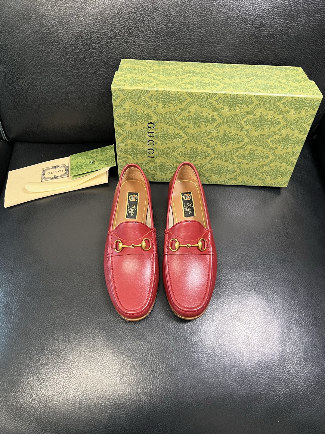 Gucci 顶级工艺品 古奇 皮鞋系列专柜同步 原厂配置，意大利进口原版牛皮，进口水染牛里 ，鞋底：原厂
