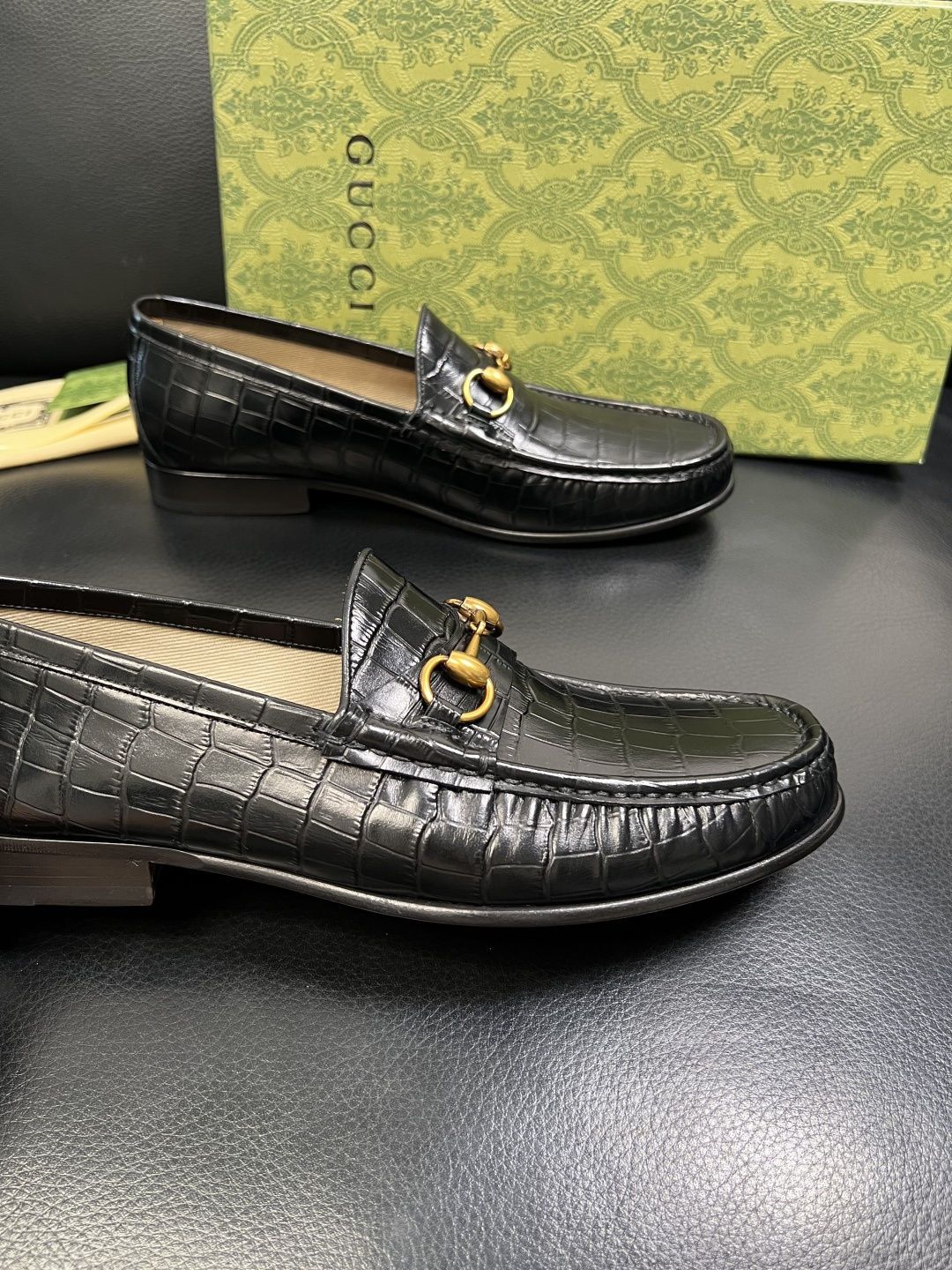 Gucci 顶级工艺品 古奇 皮鞋系列专柜同步 原厂配置，意大利进口原版牛皮，进口水染牛里 ，鞋底：原厂