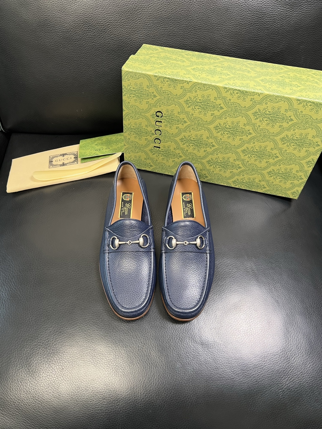 Gucci 顶级工艺品 古奇 皮鞋系列专柜同步 原厂配置，意大利进口原版牛皮，进口水染牛里 ，鞋底：原厂