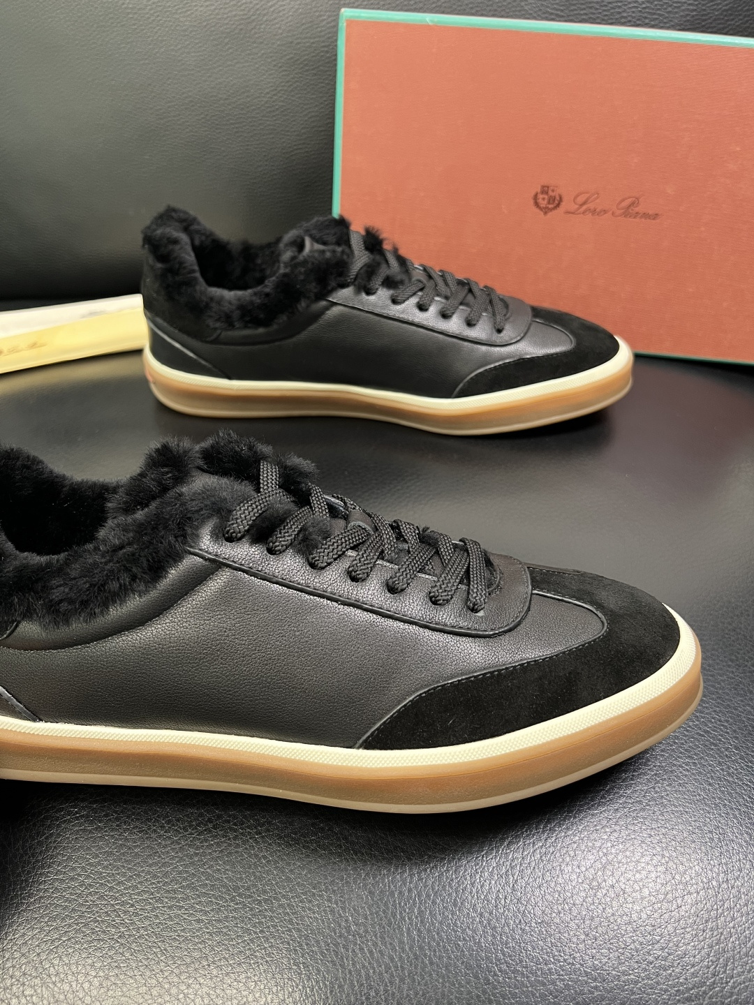 Loro piana 高品质 顶级工艺品 诺悠翩雅 新品专柜同步原厂配置，鞋面意大利进口牛皮面料，羔羊毛