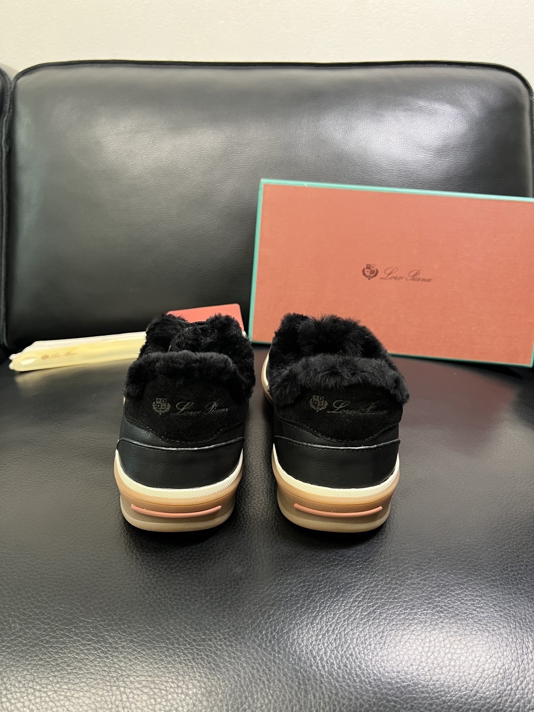 Loro piana 高品质 顶级工艺品 诺悠翩雅 新品专柜同步原厂配置，鞋面意大利进口牛皮面料，羔羊毛