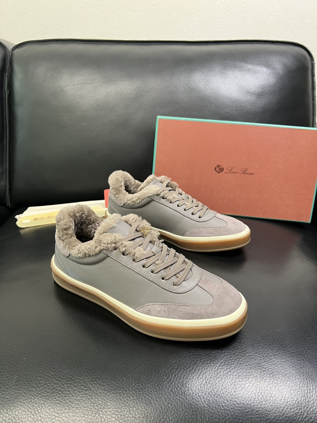 Loro piana 高品质 顶级工艺品 诺悠翩雅 新品专柜同步原厂配置，鞋面意大利进口牛皮面料，羔羊毛