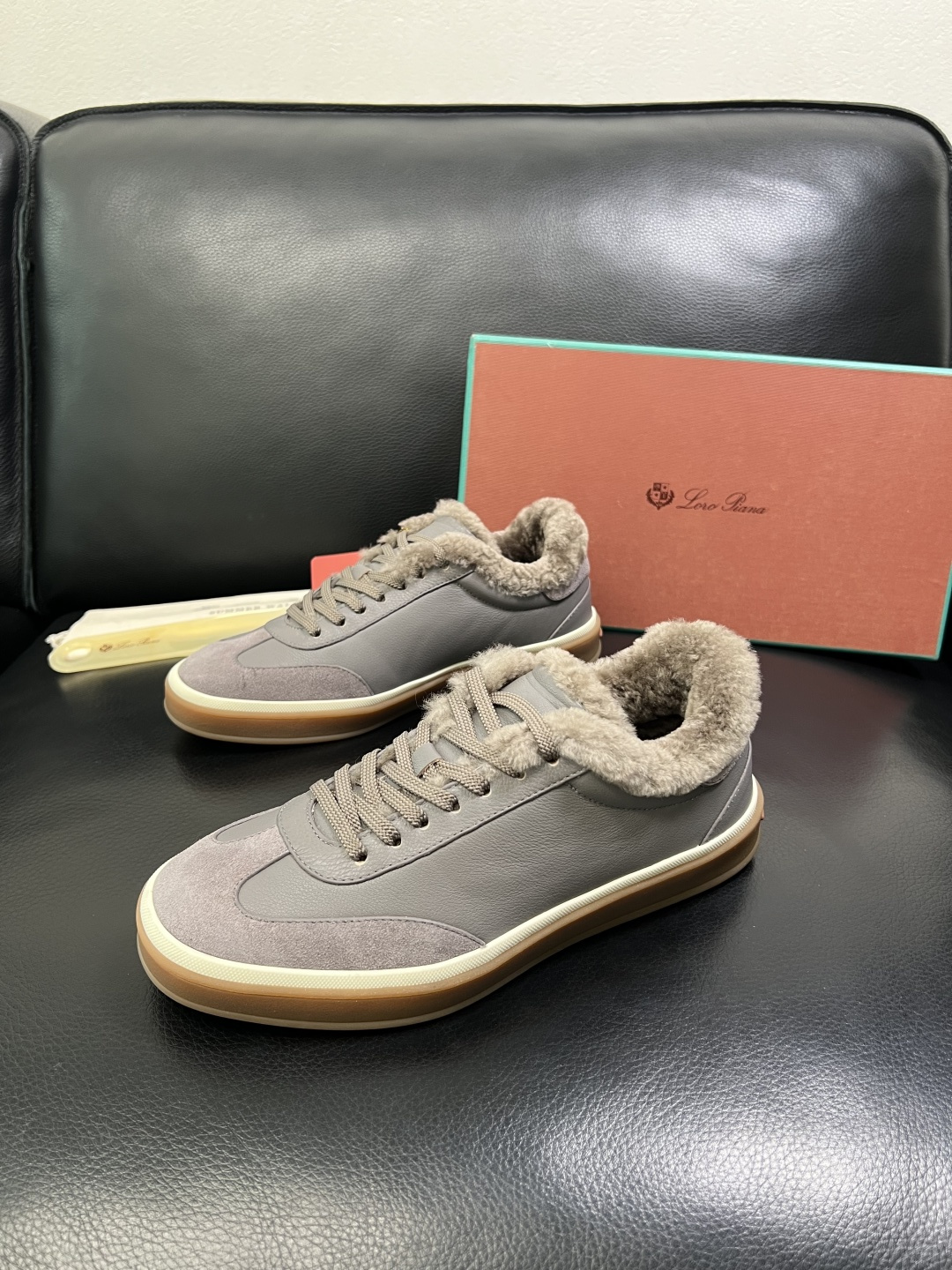 Loro piana 高品质 顶级工艺品 诺悠翩雅 新品专柜同步原厂配置，鞋面意大利进口牛皮面料，羔羊毛