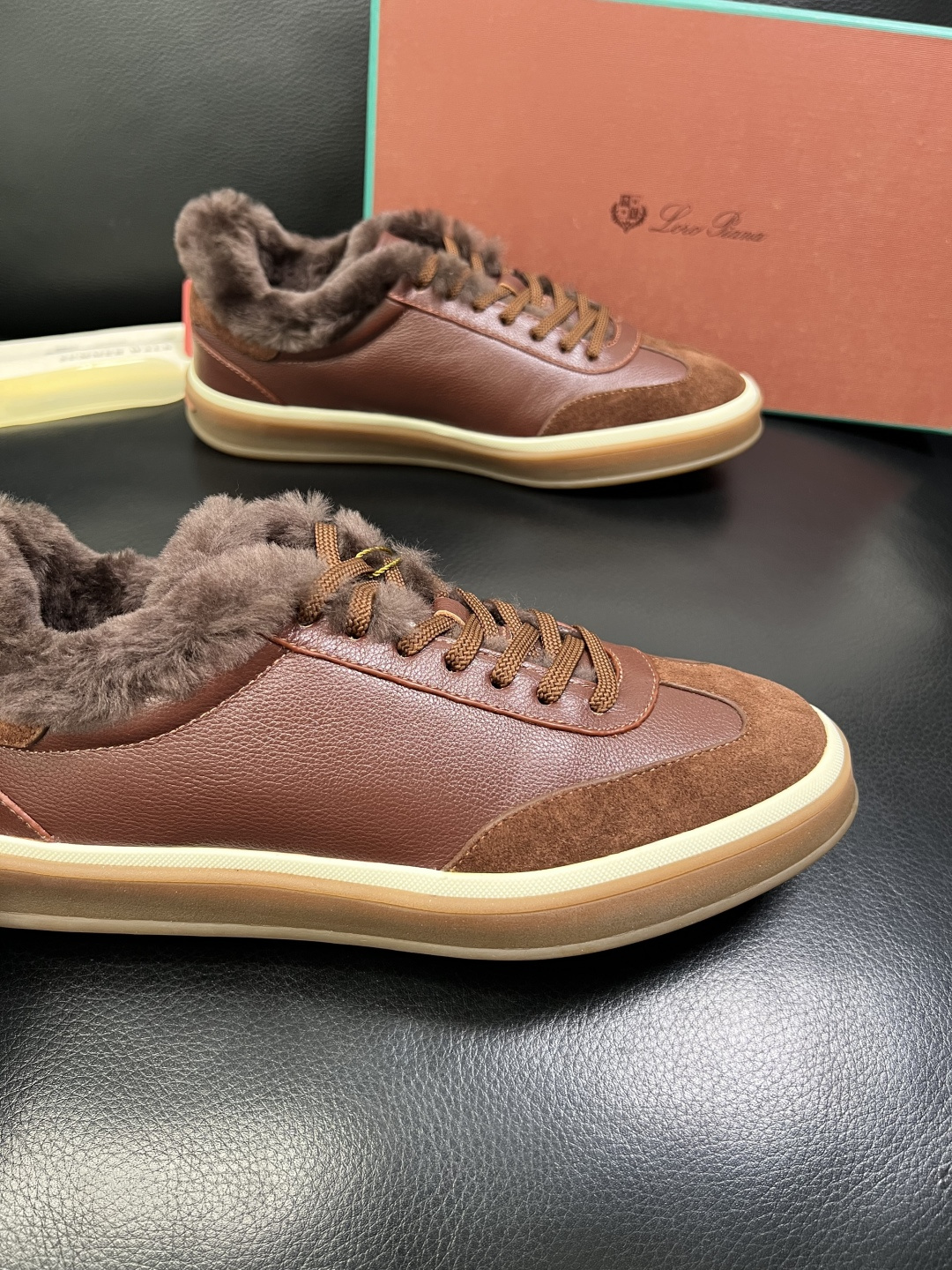 Loro piana 高品质 顶级工艺品 诺悠翩雅 新品专柜同步原厂配置，鞋面意大利进口牛皮面料，羔羊毛