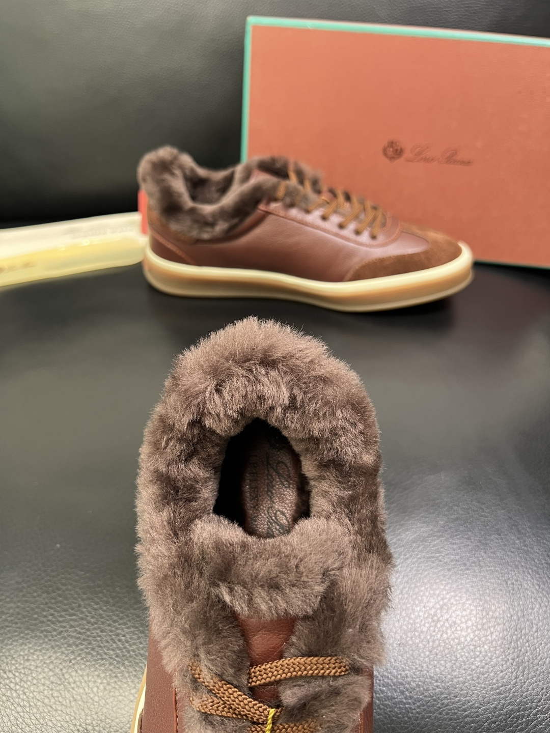 Loro piana 高品质 顶级工艺品 诺悠翩雅 新品专柜同步原厂配置，鞋面意大利进口牛皮面料，羔羊毛