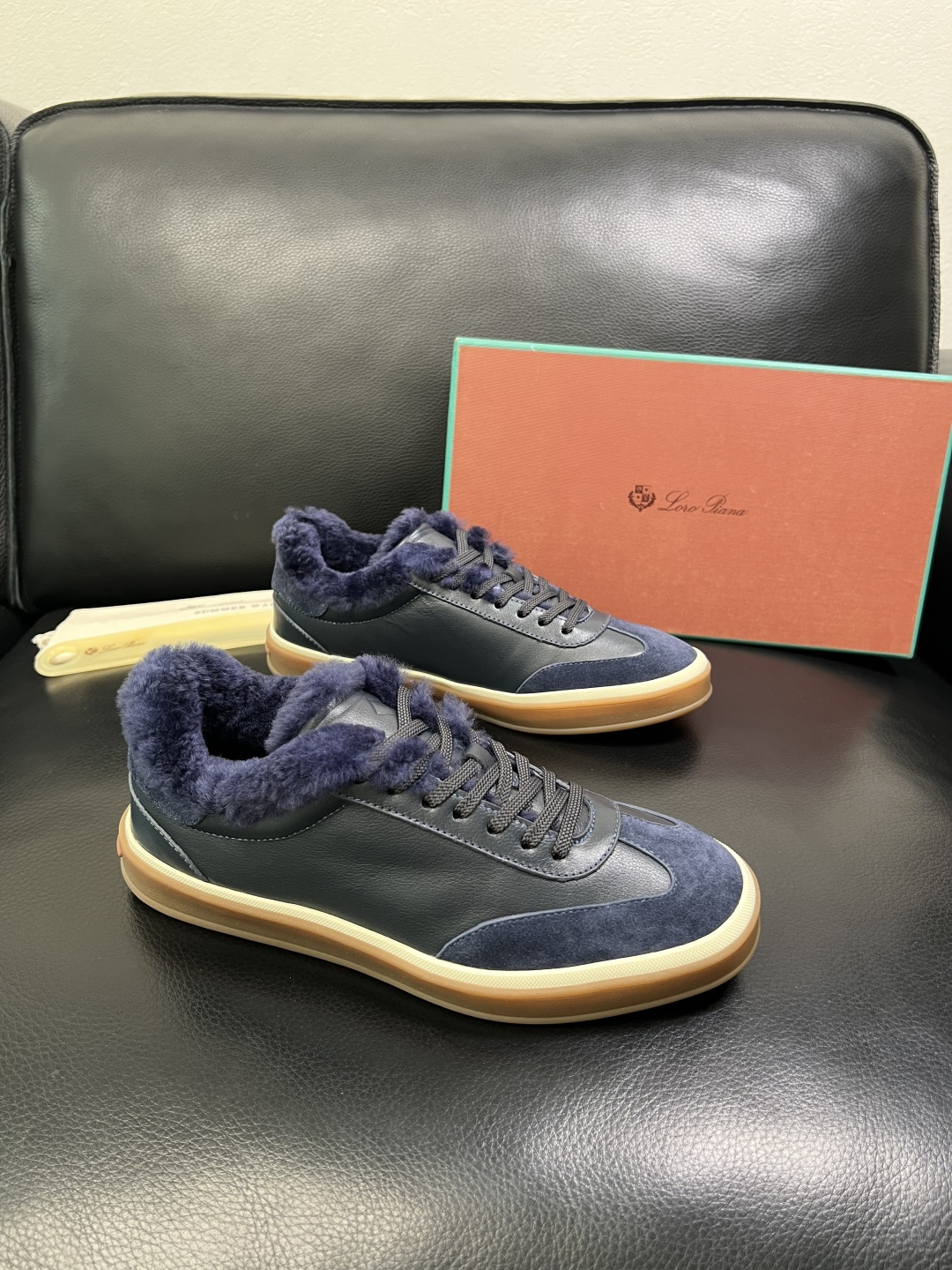 Loro piana 高品质 顶级工艺品 诺悠翩雅 新品专柜同步原厂配置，鞋面意大利进口牛皮面料，羔羊毛