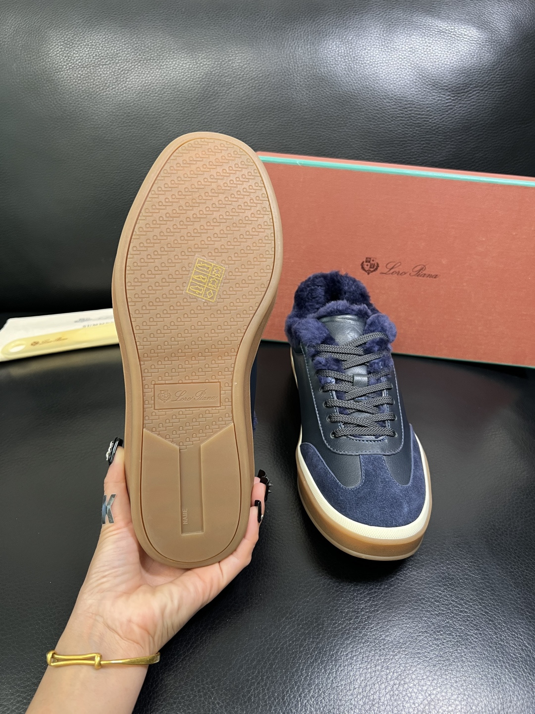 Loro piana 高品质 顶级工艺品 诺悠翩雅 新品专柜同步原厂配置，鞋面意大利进口牛皮面料，羔羊毛