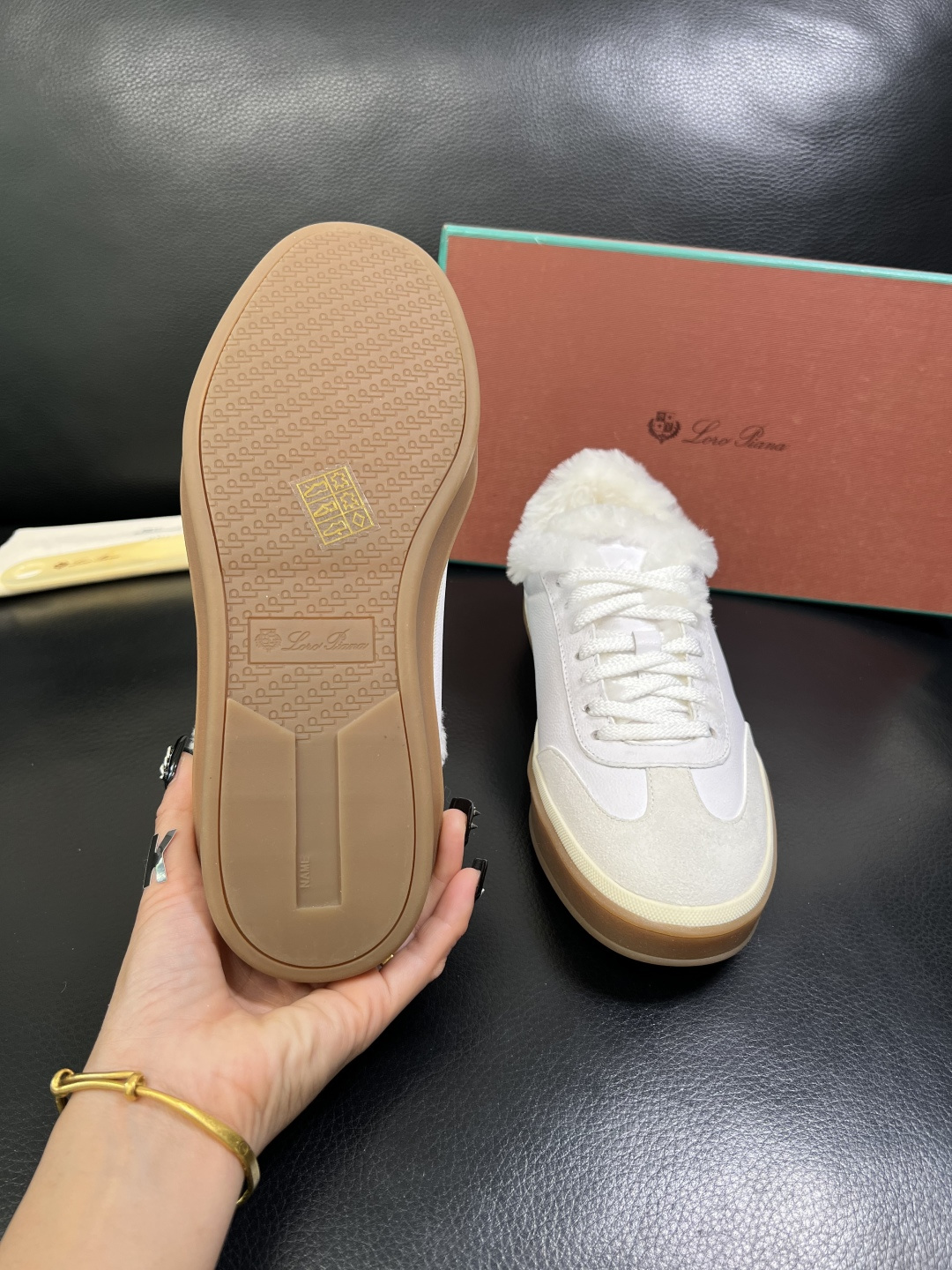 Loro piana 高品质 顶级工艺品 诺悠翩雅 新品专柜同步原厂配置，鞋面意大利进口牛皮面料，羔羊毛