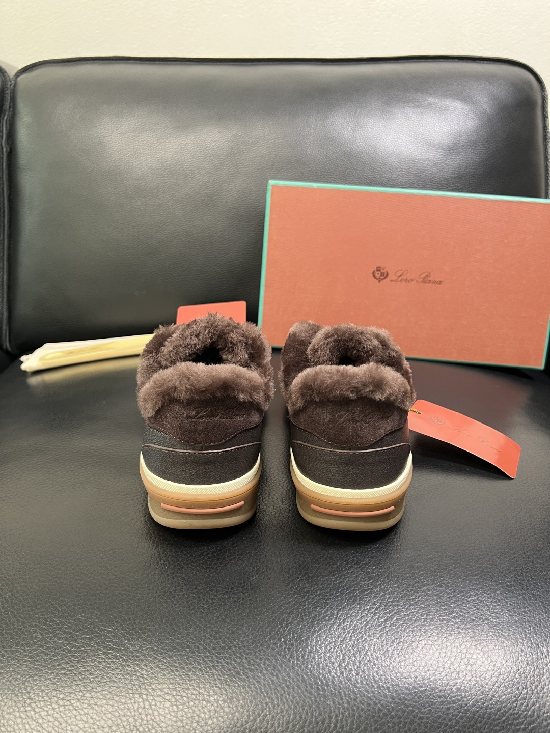 Loro piana 高品质 顶级工艺品 诺悠翩雅 新品专柜同步原厂配置，鞋面意大利进口牛皮面料，羔羊毛