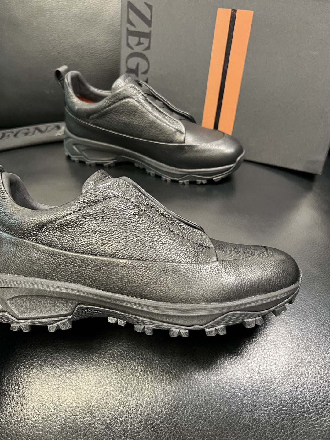 Zegna 高品质 顶级工艺品 杰尼亚 专柜新款原厂配置，意大利进口牛皮面料，进口牛里垫，透气舒适，鞋底