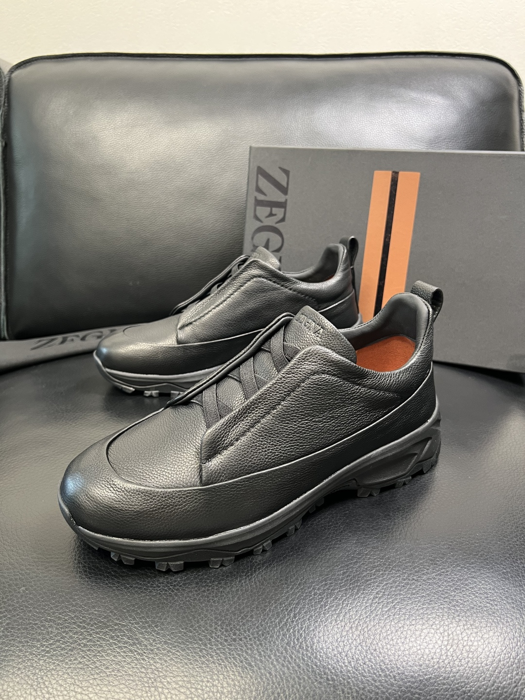 Zegna 高品质 顶级工艺品 杰尼亚 专柜新款原厂配置，意大利进口牛皮面料，进口牛里垫，透气舒适，鞋底