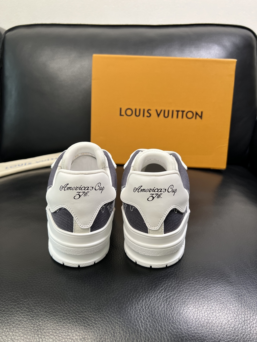 Lv 高品质 顶级工艺品 路易威登，运动板鞋专柜同步，鞋面意大利进口，高品质拼接缤纷色彩复杂工艺品，进口