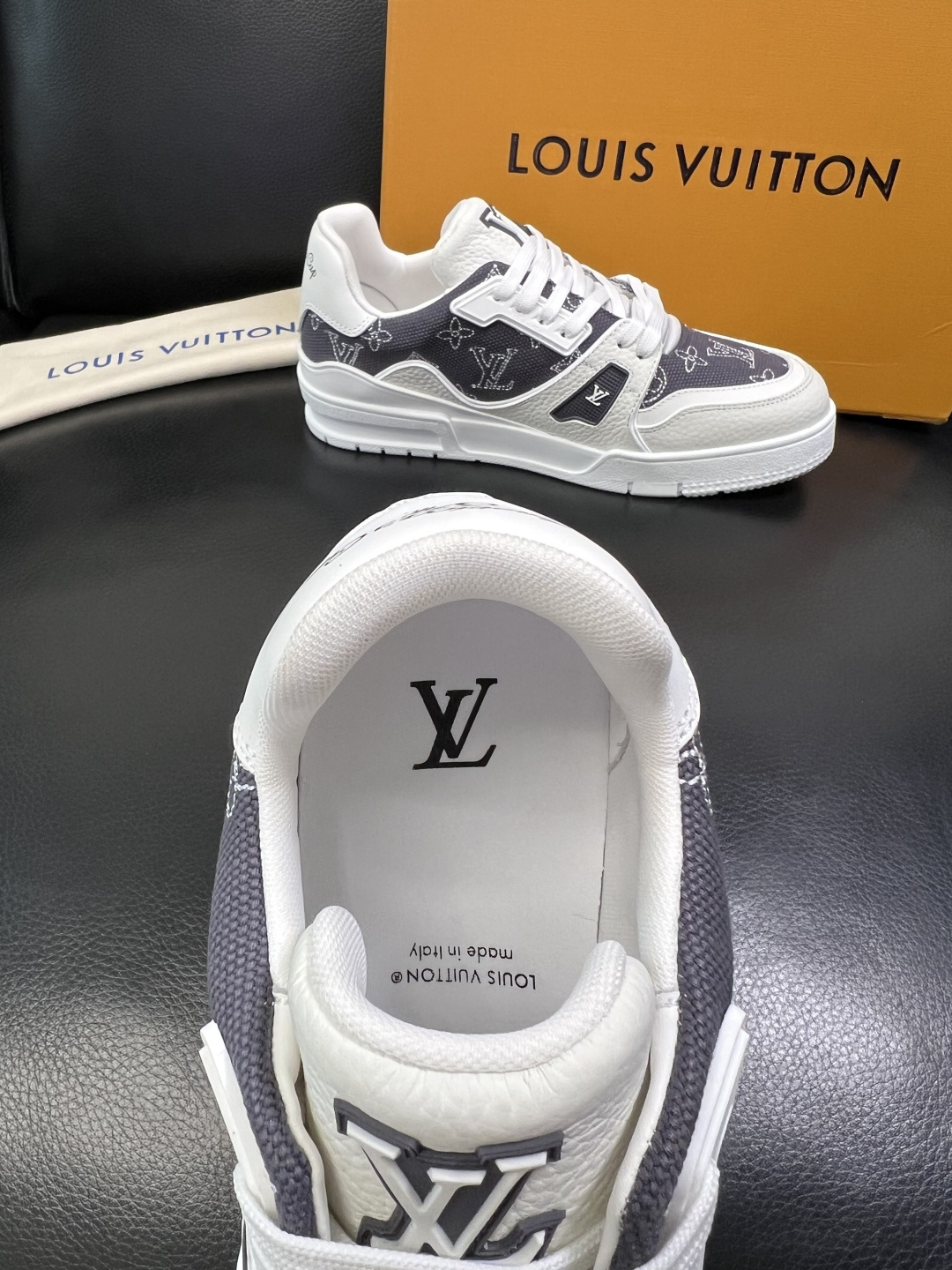 Lv 高品质 顶级工艺品 路易威登，运动板鞋专柜同步，鞋面意大利进口，高品质拼接缤纷色彩复杂工艺品，进口