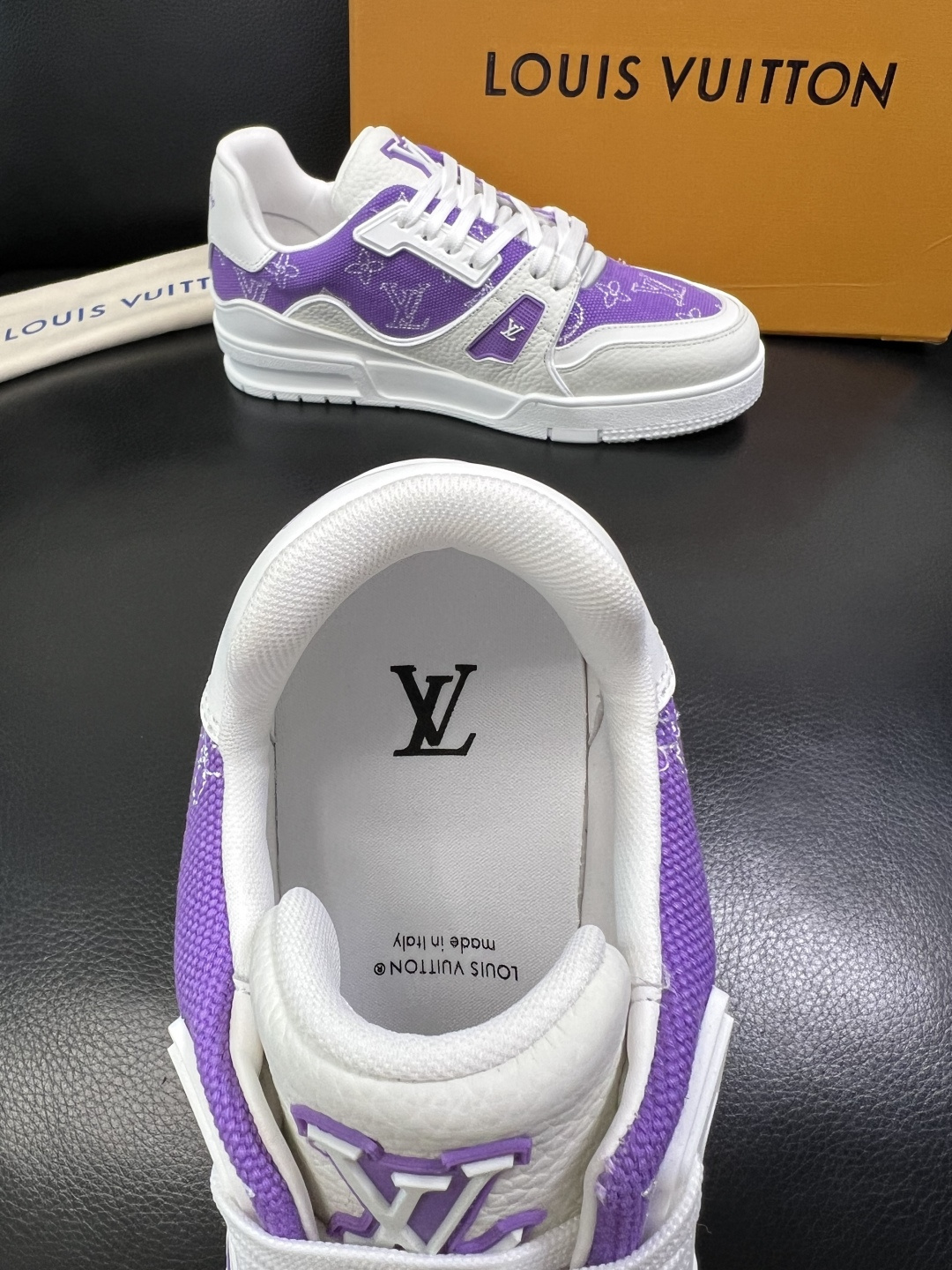 Lv 高品质 顶级工艺品 路易威登，运动板鞋专柜同步，鞋面意大利进口，高品质拼接缤纷色彩复杂工艺品，进口