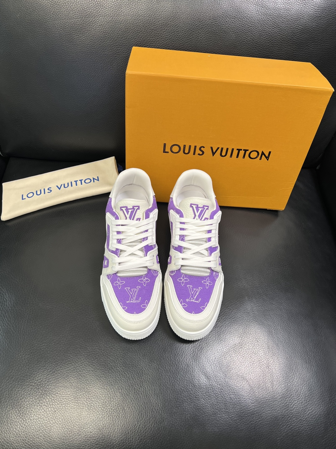 Lv 高品质 顶级工艺品 路易威登，运动板鞋专柜同步，鞋面意大利进口，高品质拼接缤纷色彩复杂工艺品，进口