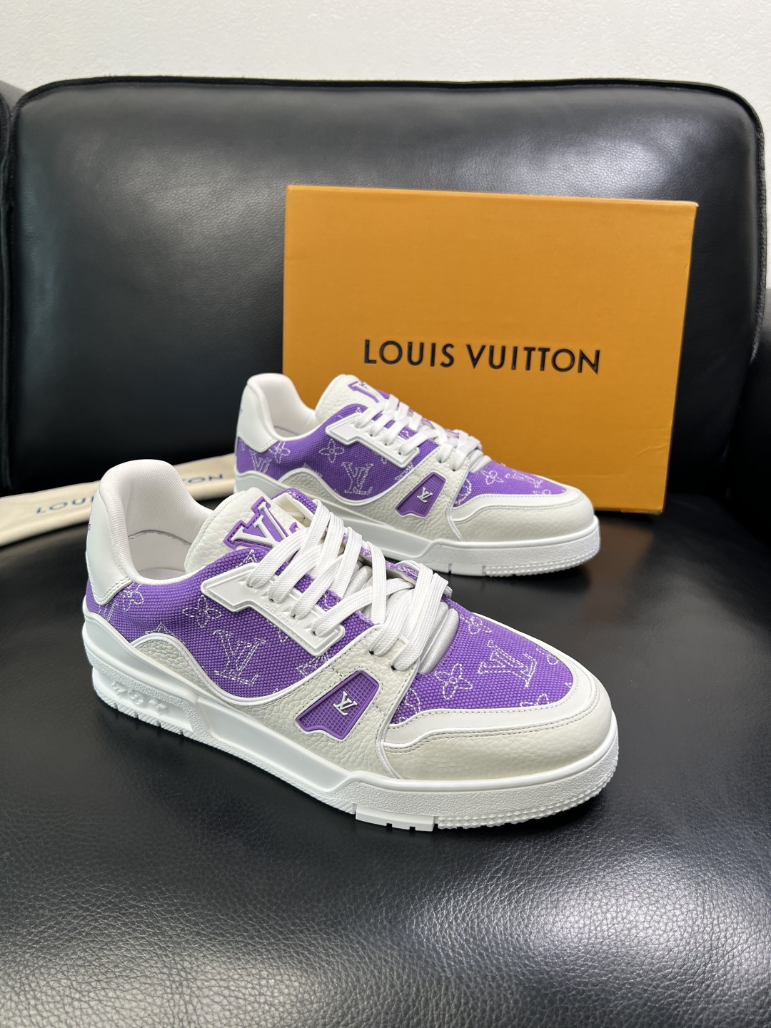 Lv 高品质 顶级工艺品 路易威登，运动板鞋专柜同步，鞋面意大利进口，高品质拼接缤纷色彩复杂工艺品，进口