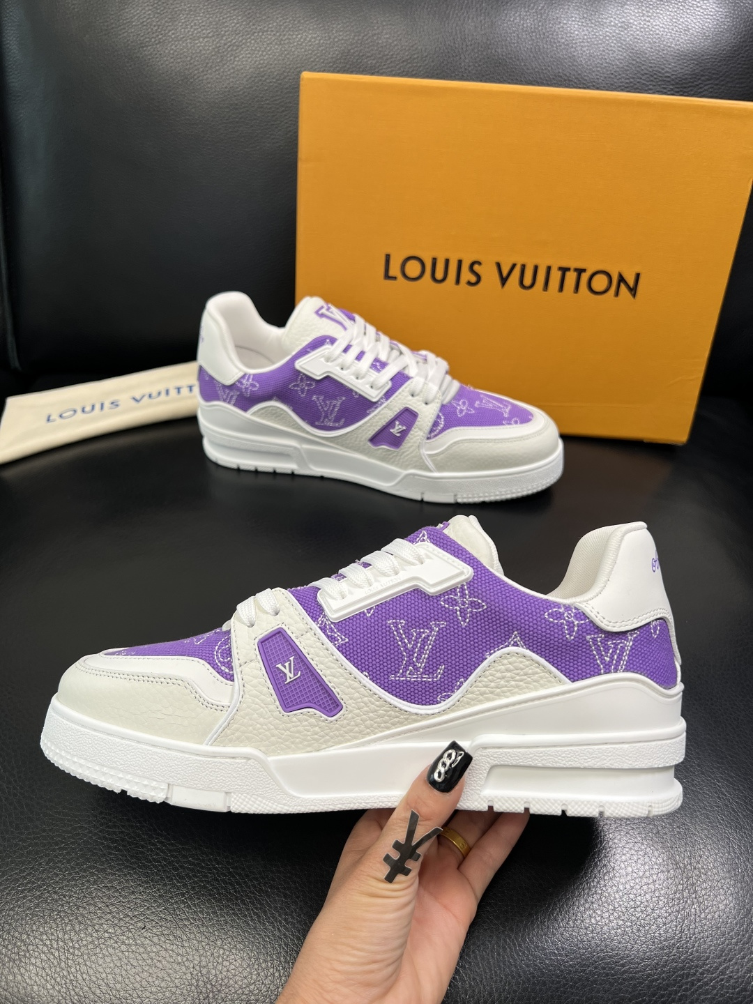 Lv 高品质 顶级工艺品 路易威登，运动板鞋专柜同步，鞋面意大利进口，高品质拼接缤纷色彩复杂工艺品，进口