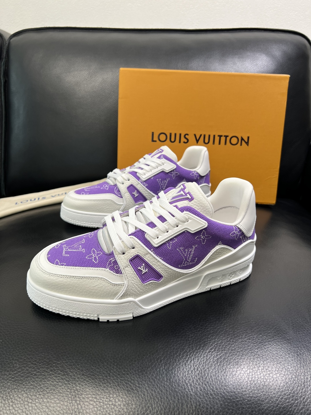 Lv 高品质 顶级工艺品 路易威登，运动板鞋专柜同步，鞋面意大利进口，高品质拼接缤纷色彩复杂工艺品，进口