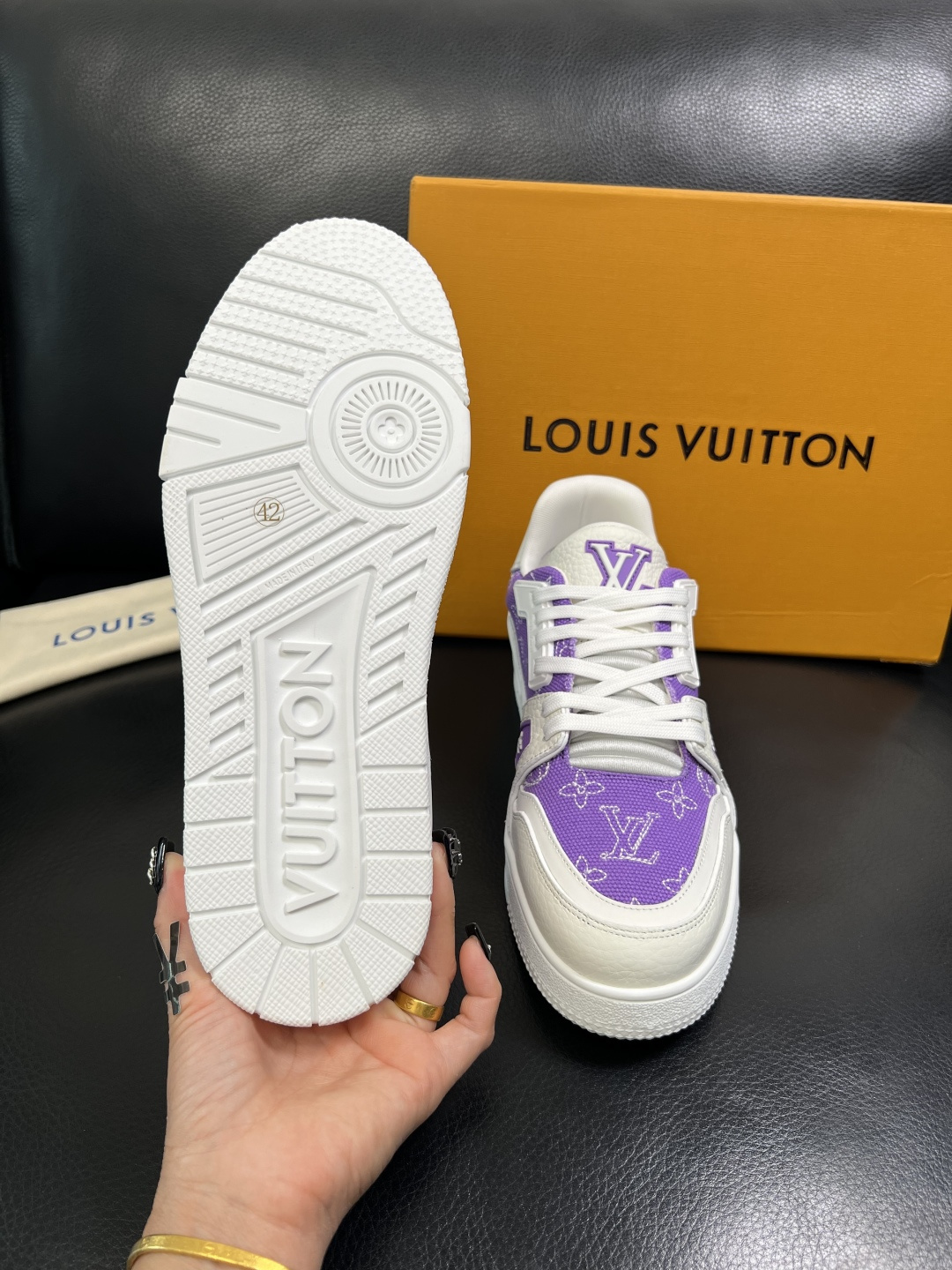 Lv 高品质 顶级工艺品 路易威登，运动板鞋专柜同步，鞋面意大利进口，高品质拼接缤纷色彩复杂工艺品，进口