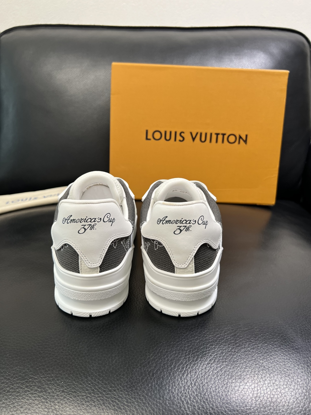 Lv 高品质 顶级工艺品 路易威登，运动板鞋专柜同步，鞋面意大利进口，高品质拼接缤纷色彩复杂工艺品，进口