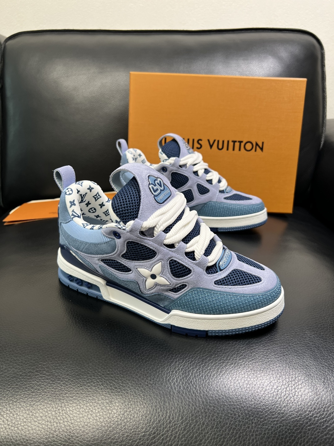 NO:639507,Lv high-quality top crafts Louis Vuitton, sports sneakers counter synchronization, uppers imported from Italy, high-quality splicing colorful complex crafts, imported mesh pads are soft and comfortable, original soles are specially provided by the original factory, TPU exclusive movable molded soles are super comfortable, original factory and single goods, welcome to compare, code number 38-44 (custom-made 45 46), louis vuitton, louis vuitton19860909Lv 高品质 顶级工艺品 路易威登,运动板鞋专柜同步,鞋面意大利进口,高品质拼接缤纷色彩复杂工艺品,进口网布里垫柔软舒适,鞋底原厂特供原版底,TPU独家活动成型底超级舒适,原厂跟单货,欢迎对比,码数 38-44（订做 45 46）,,louis vuitton,louis vuitton,Men's shoes