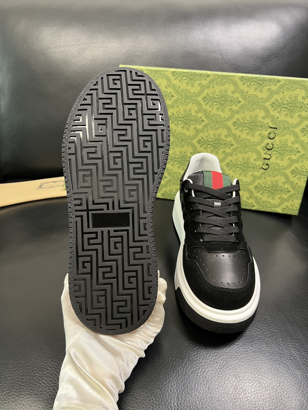 Gucci 高品质 顶级工艺品 古奇 专柜新款原厂配置，意大利进口牛皮面料，进口牛皮内里垫，透气舒适，鞋