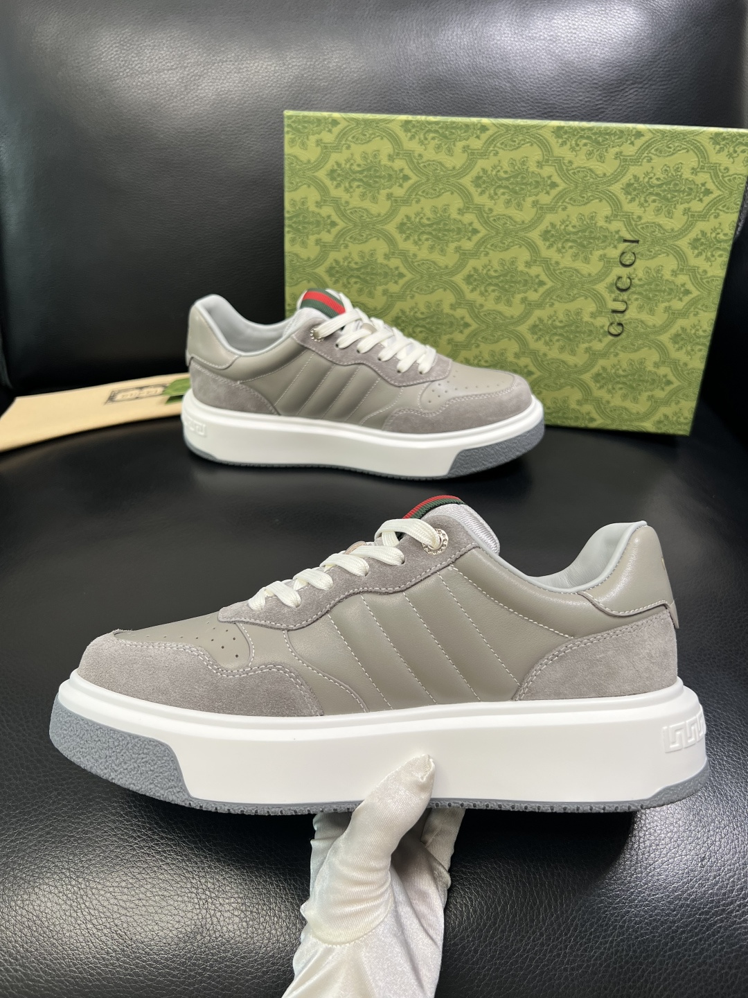 Gucci 高品质 顶级工艺品 古奇 专柜新款原厂配置，意大利进口牛皮面料，进口牛皮内里垫，透气舒适，鞋