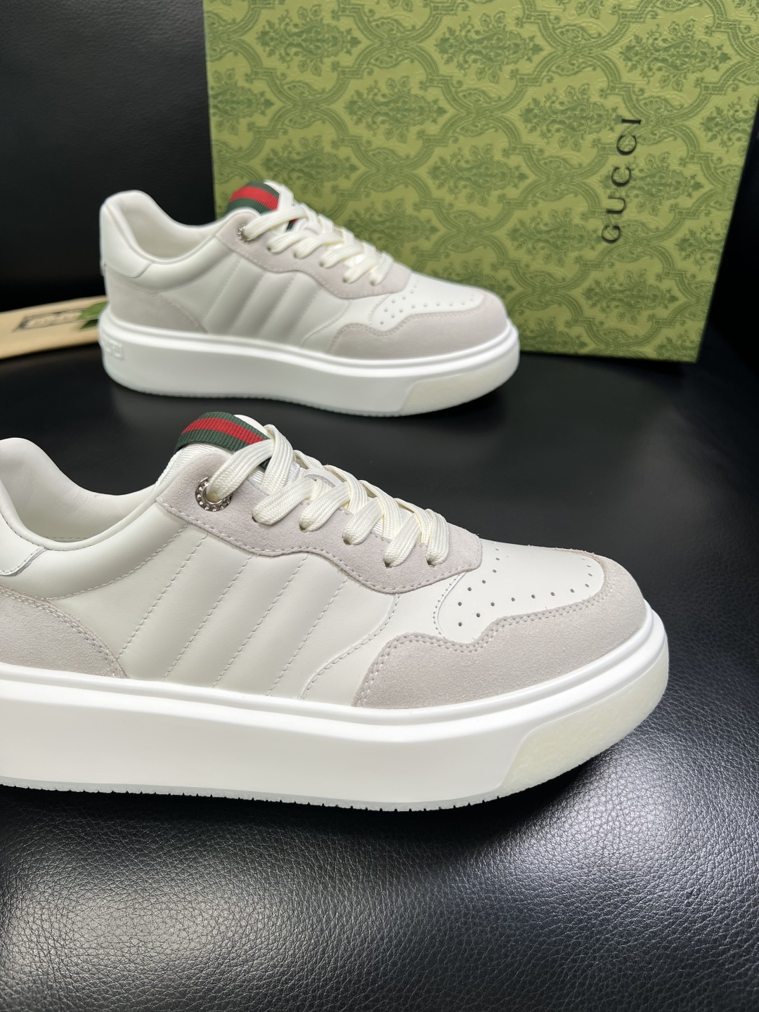 Gucci 高品质 顶级工艺品 古奇 专柜新款原厂配置，意大利进口牛皮面料，进口牛皮内里垫，透气舒适，鞋