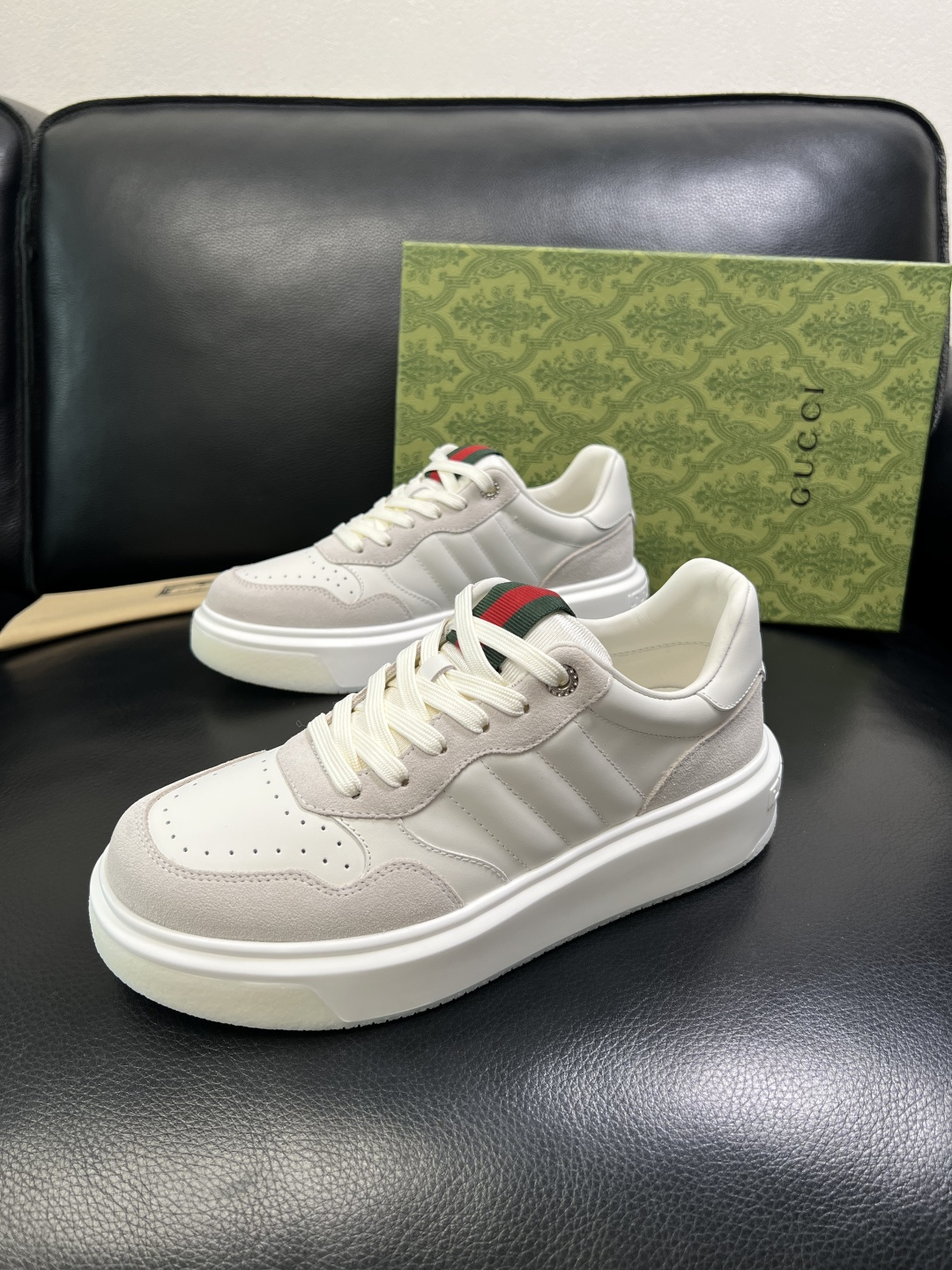 Gucci 高品质 顶级工艺品 古奇 专柜新款原厂配置，意大利进口牛皮面料，进口牛皮内里垫，透气舒适，鞋