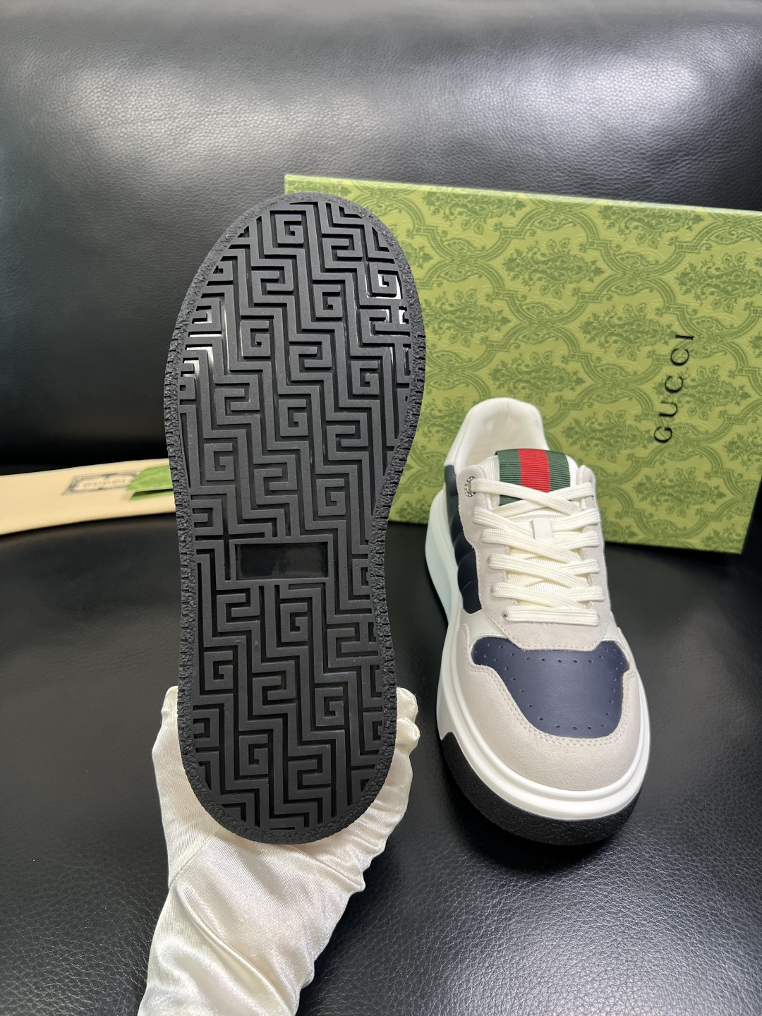 Gucci 高品质 顶级工艺品 古奇 专柜新款原厂配置，意大利进口牛皮面料，进口牛皮内里垫，透气舒适，鞋