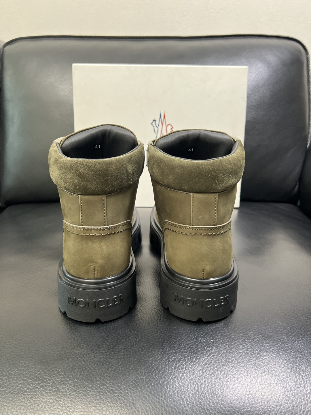 MONCLER 高品质 顶级工艺品 蒙口 靴子高帮专柜新款同步原厂配置，意大利进口牛皮面料，高品质复杂拼