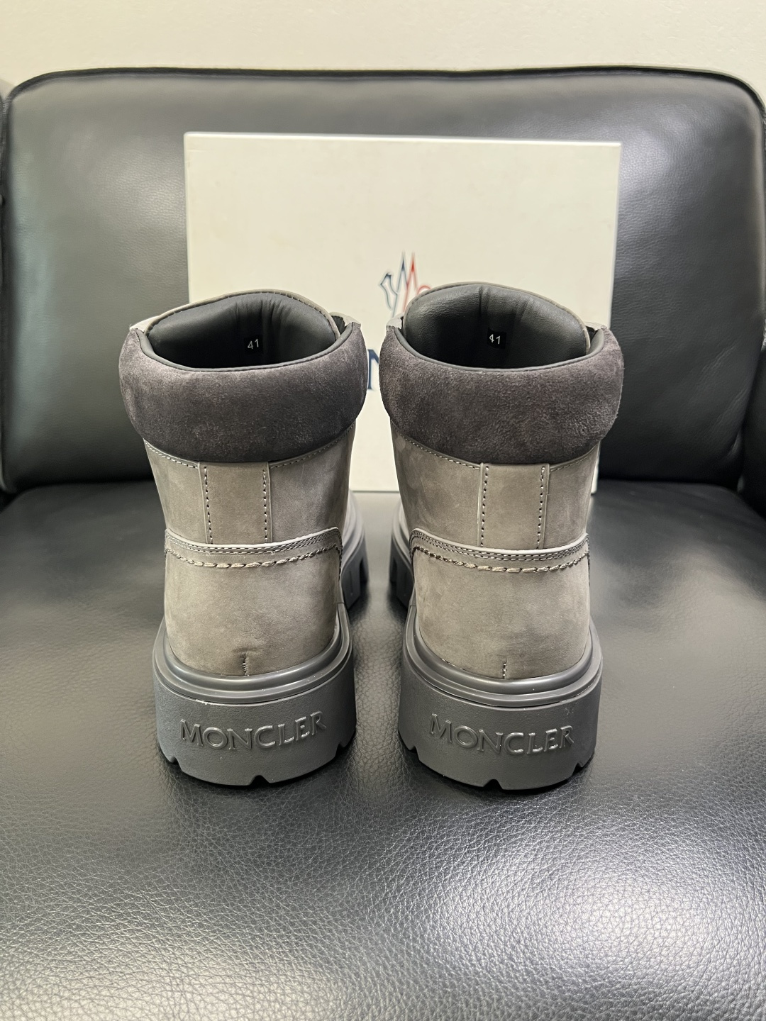 MONCLER 高品质 顶级工艺品 蒙口 靴子高帮专柜新款同步原厂配置，意大利进口牛皮面料，高品质复杂拼