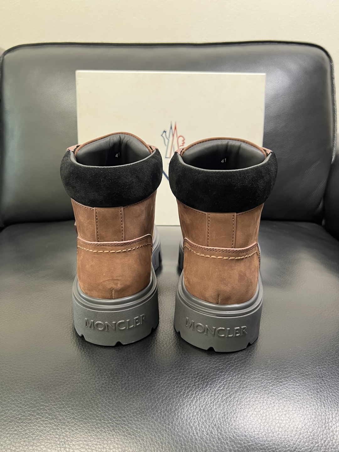 MONCLER 高品质 顶级工艺品 蒙口 靴子高帮专柜新款同步原厂配置，意大利进口牛皮面料，高品质复杂拼