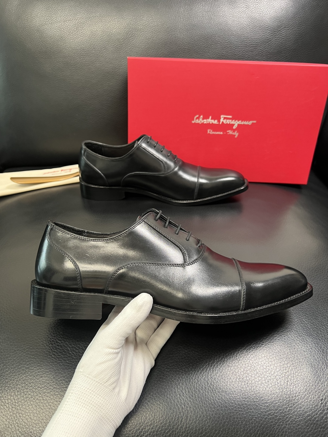 Ferragamo 高品质 顶级工艺品 菲拉格慕 专柜同步发售原厂配置，意大利进口原版牛皮，进口水染牛里