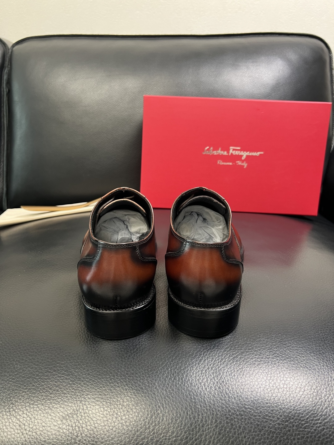 Ferragamo 高品质 顶级工艺品 菲拉格慕 专柜同步发售原厂配置，意大利进口原版牛皮，进口水染牛里