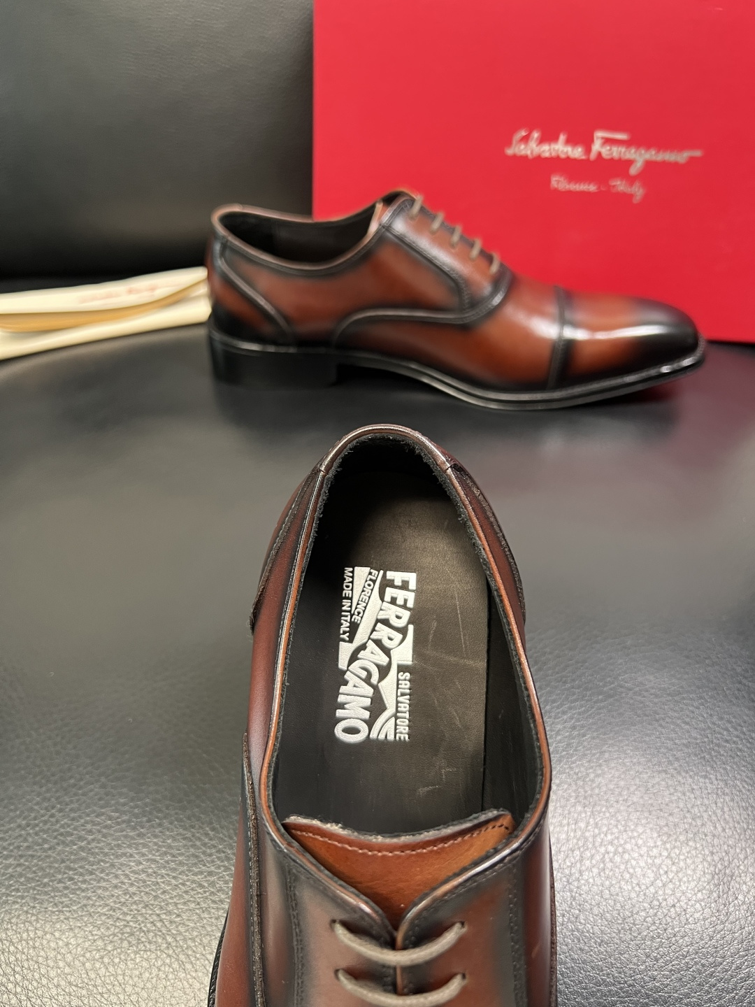 Ferragamo 高品质 顶级工艺品 菲拉格慕 专柜同步发售原厂配置，意大利进口原版牛皮，进口水染牛里