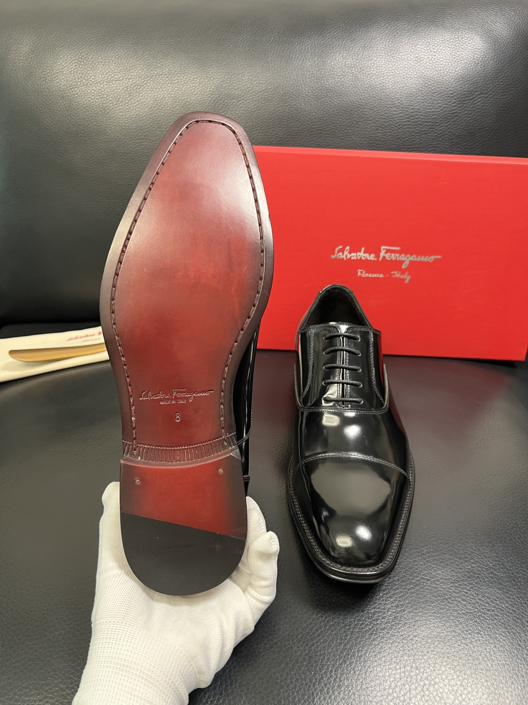 Ferragamo 高品质 顶级工艺品 菲拉格慕 专柜同步发售原厂配置，意大利进口原版牛皮，进口水染牛里