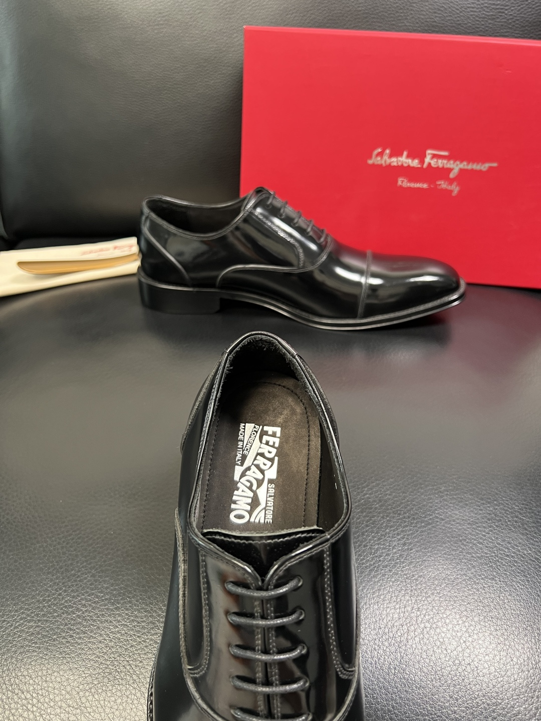 Ferragamo 高品质 顶级工艺品 菲拉格慕 专柜同步发售原厂配置，意大利进口原版牛皮，进口水染牛里