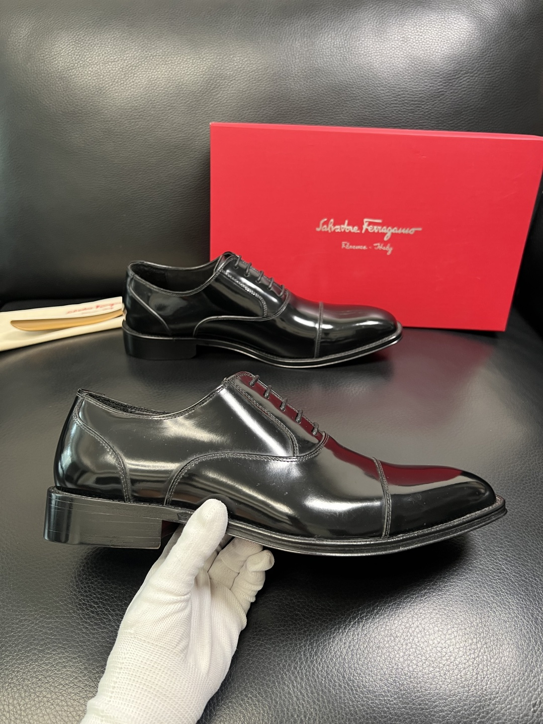 Ferragamo 高品质 顶级工艺品 菲拉格慕 专柜同步发售原厂配置，意大利进口原版牛皮，进口水染牛里