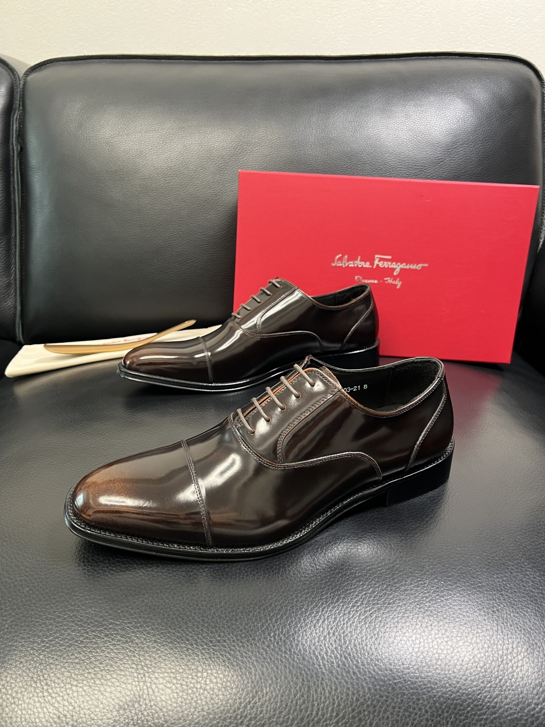 Ferragamo 高品质 顶级工艺品 菲拉格慕 专柜同步发售原厂配置，意大利进口原版牛皮，进口水染牛里