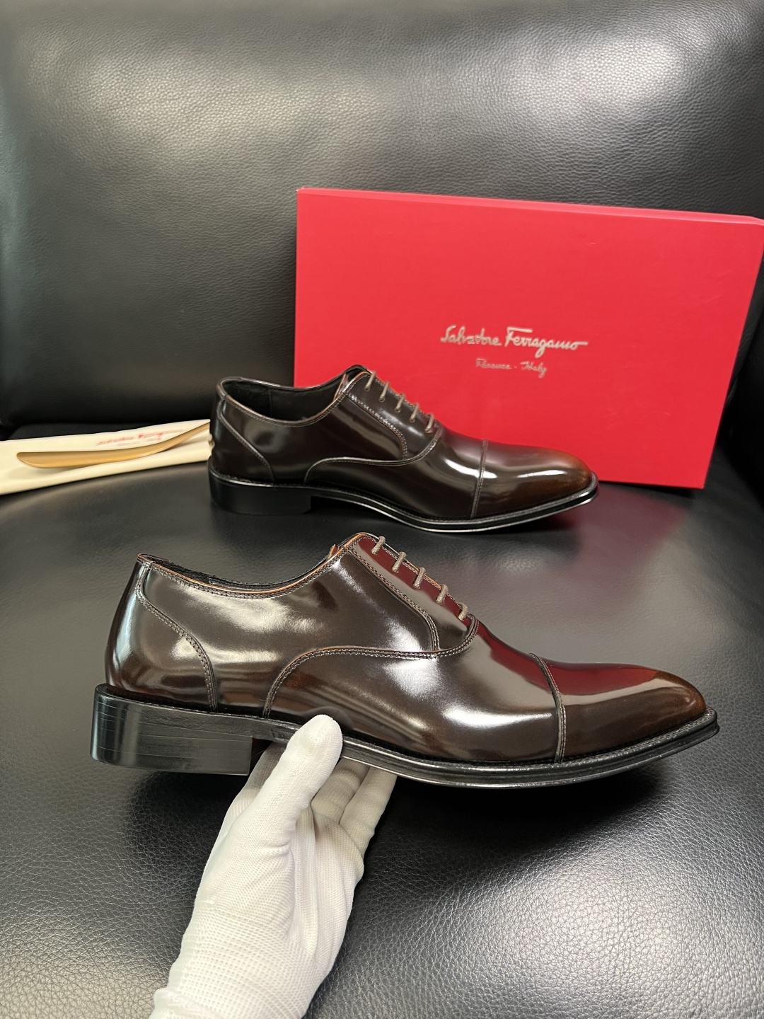 Ferragamo 高品质 顶级工艺品 菲拉格慕 专柜同步发售原厂配置，意大利进口原版牛皮，进口水染牛里