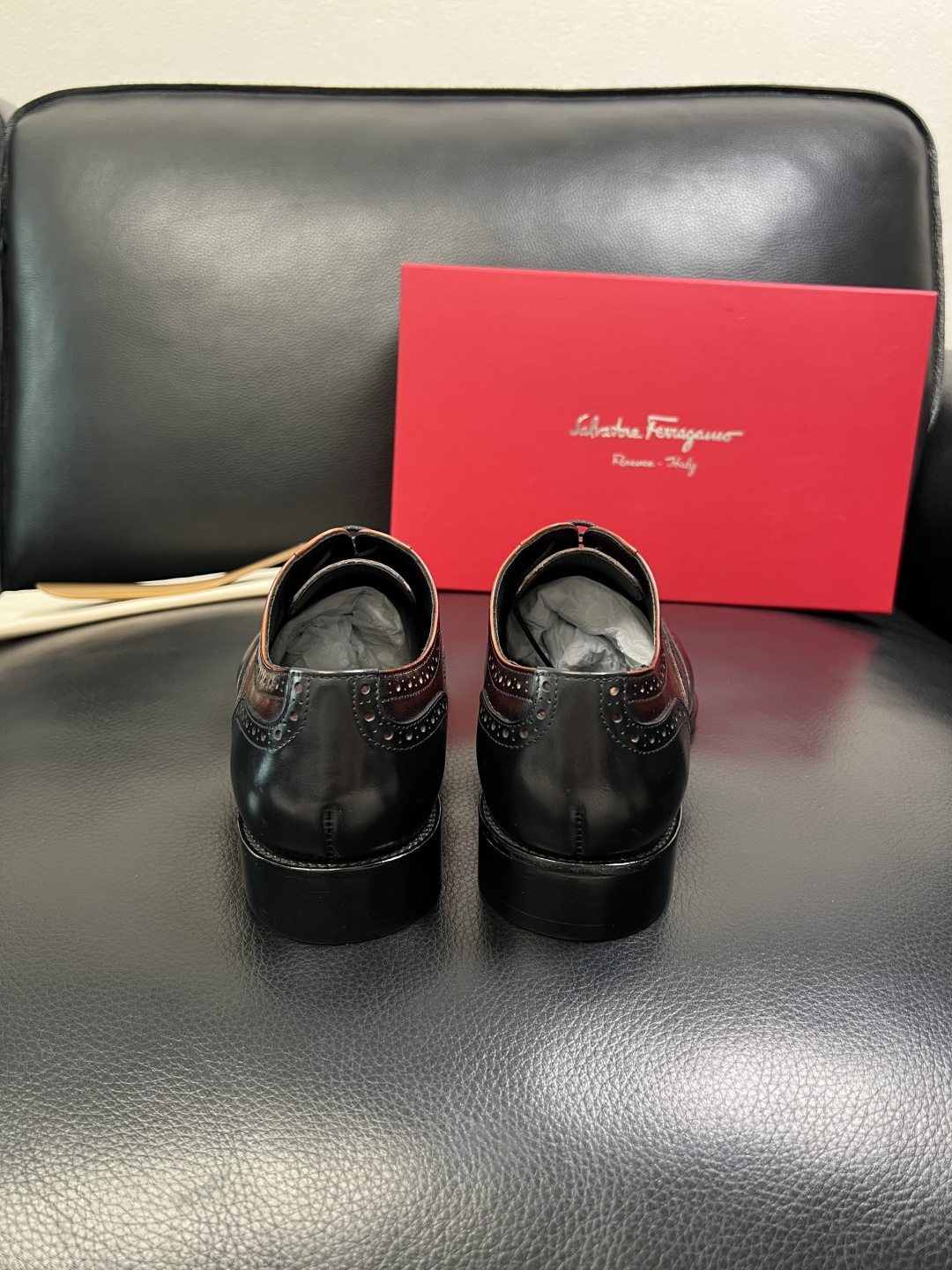 Ferragamo 高品质 顶级工艺品 菲拉格慕 专柜同步发售原厂配置，意大利进口原版牛皮，进口水染牛里