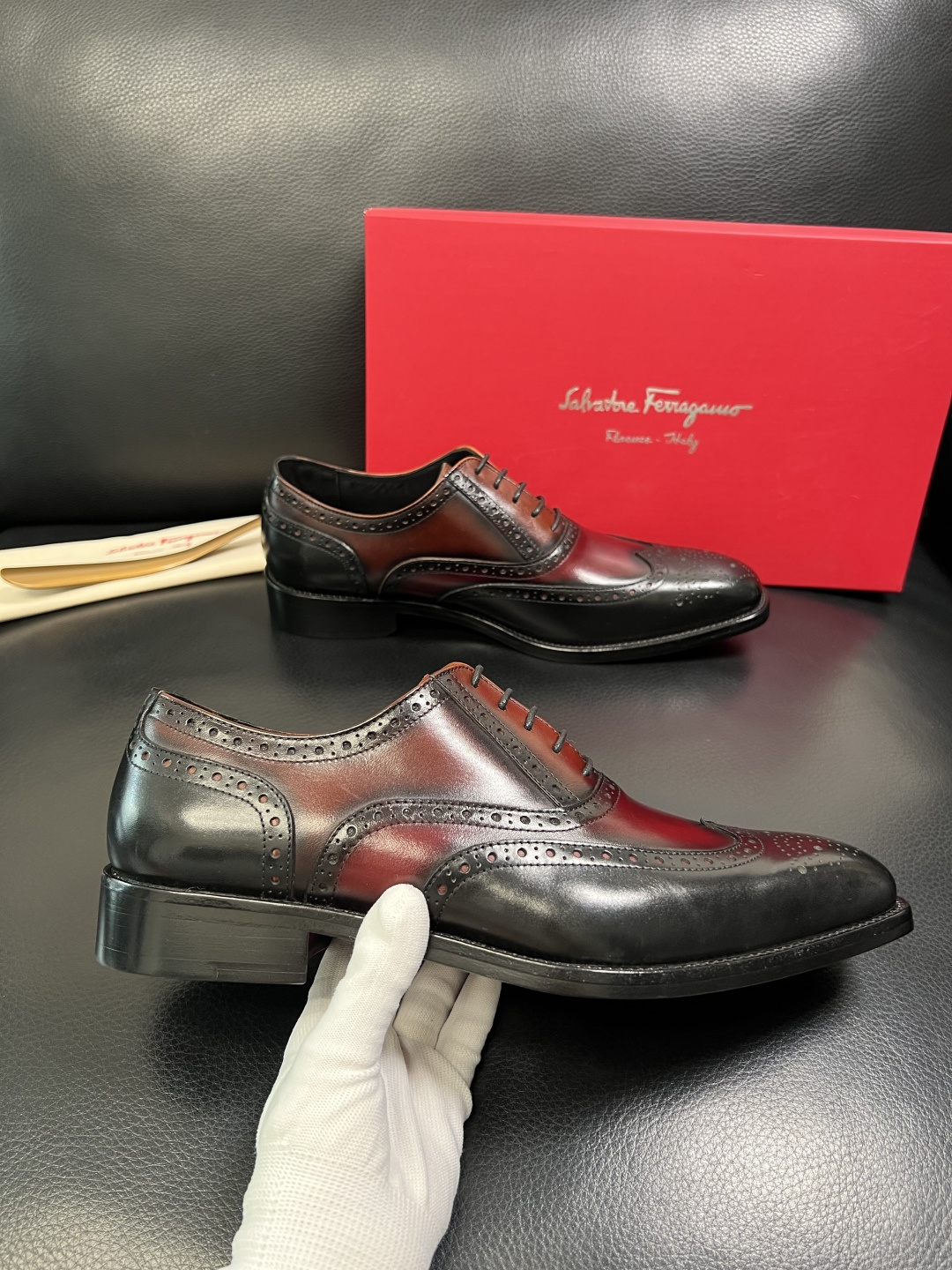 Ferragamo 高品质 顶级工艺品 菲拉格慕 专柜同步发售原厂配置，意大利进口原版牛皮，进口水染牛里